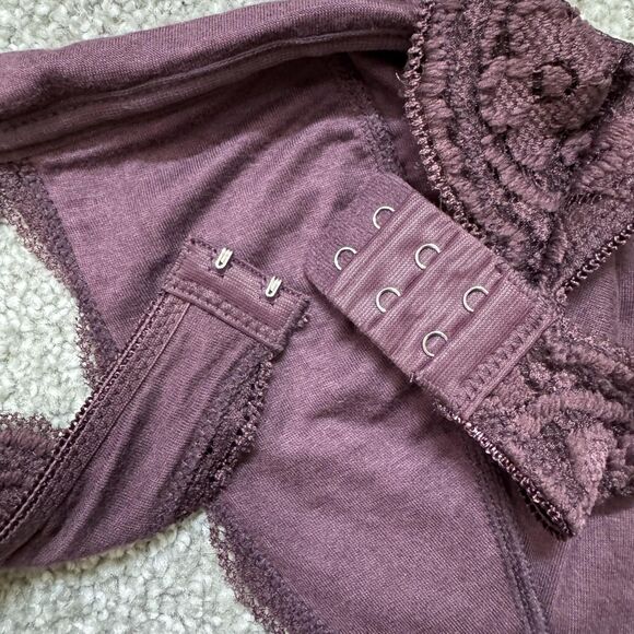 Out From Under Bralette Womens Medium Burgundy Lace Halter Urban Outfitters - Picture 3 of 11